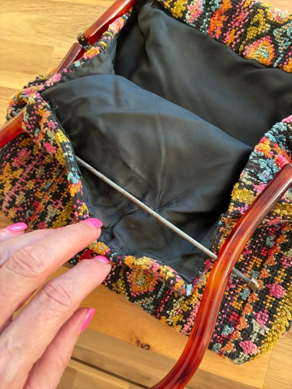 Vintage Tapestry Handbag with Lucite Handles - Picture 5 of 7